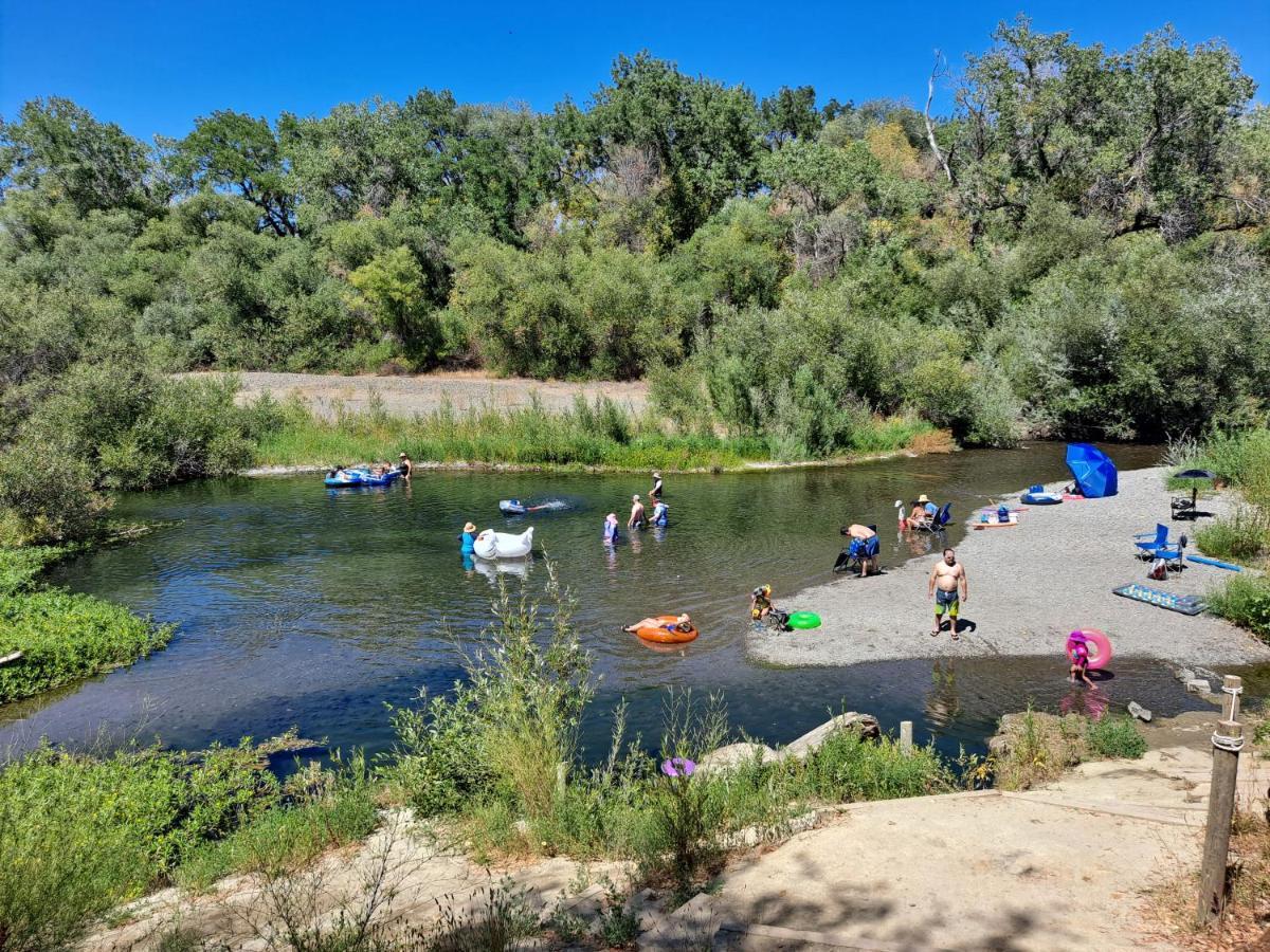 ホテル Wildhaven Sonoma Glamping ヒールズバーグ エクステリア 写真